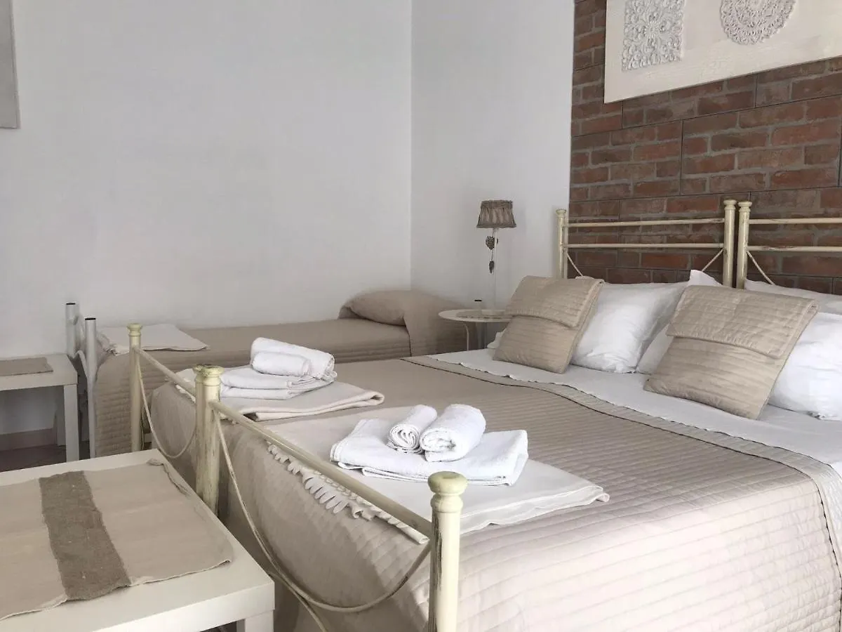צ'יניזי La Mansarda B&B 3*,