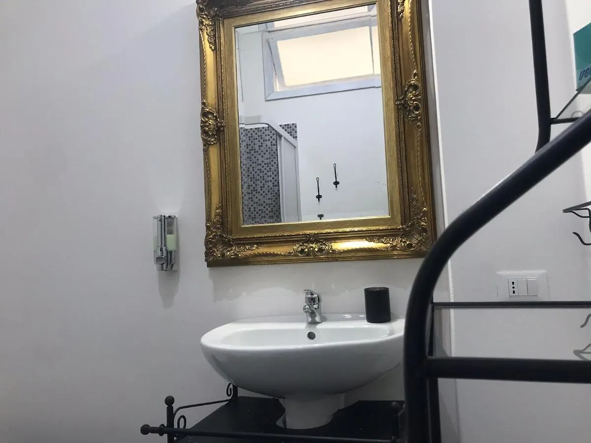 צ'יניזי La Mansarda B&B לינה וארוחת בוקר
