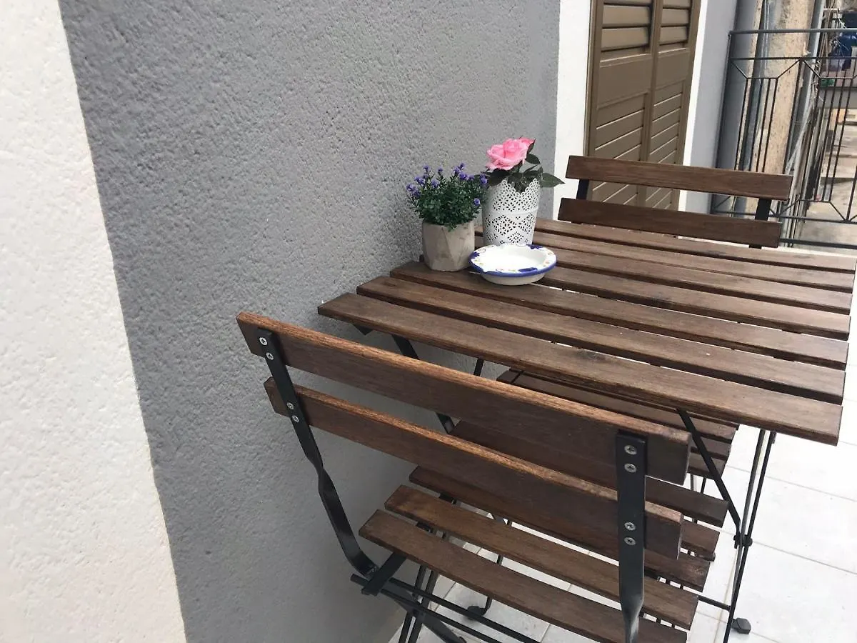 צ'יניזי La Mansarda B&B 3*,