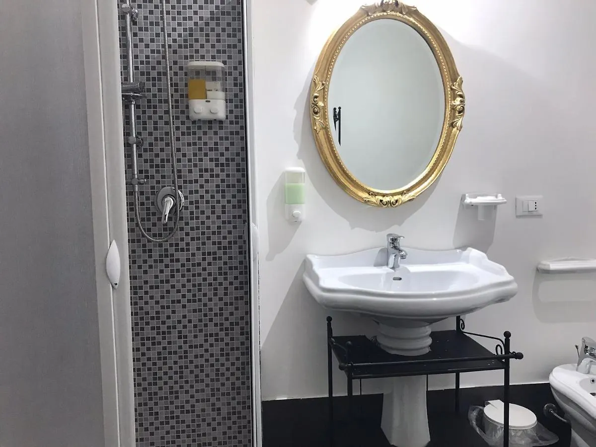 צ'יניזי La Mansarda B&B לינה וארוחת בוקר