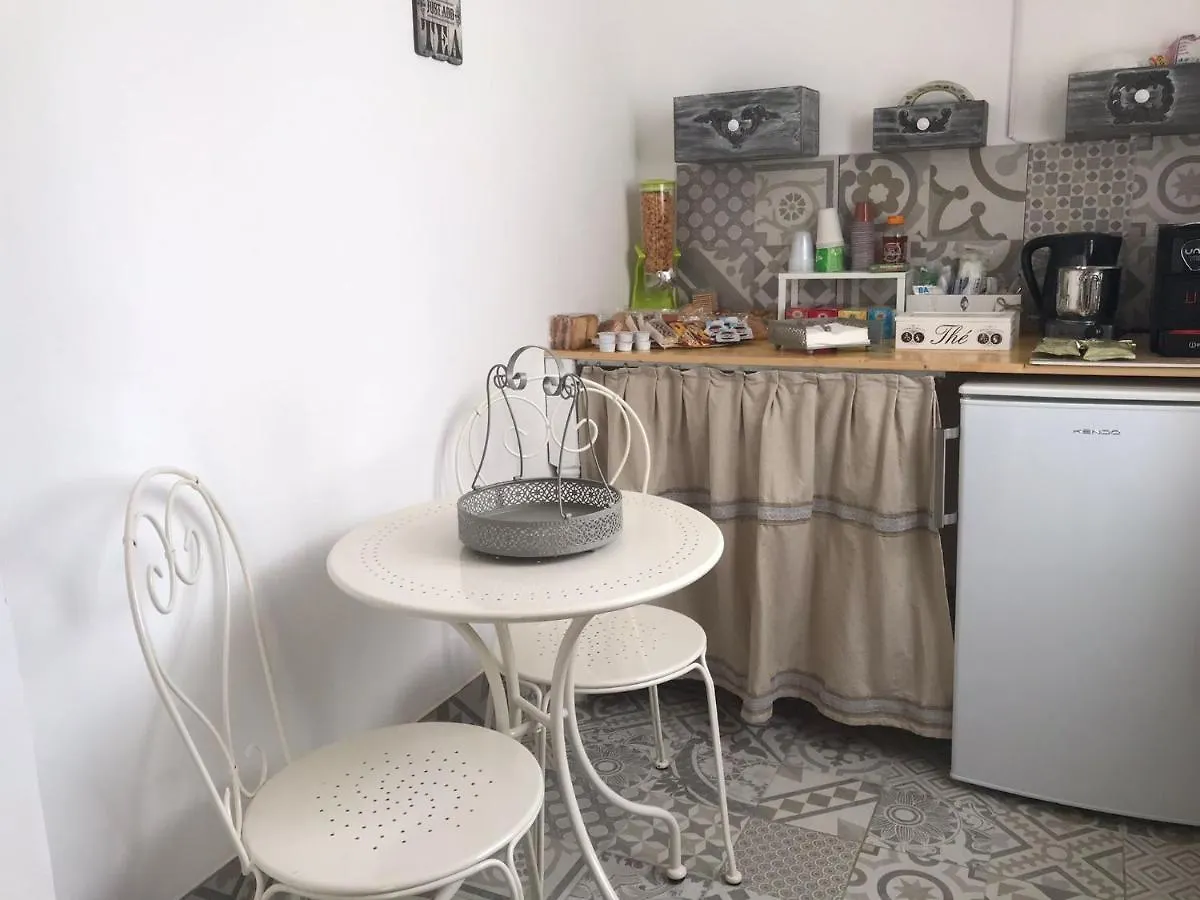 צ'יניזי La Mansarda B&B לינה וארוחת בוקר