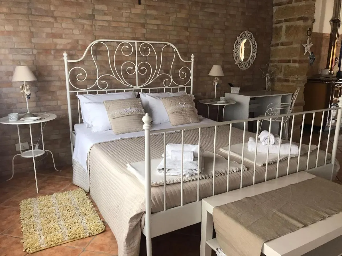 צ'יניזי La Mansarda B&B 3*,  איטליה