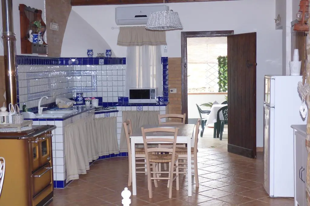 לינה וארוחת בוקר צ'יניזי La Mansarda B&B