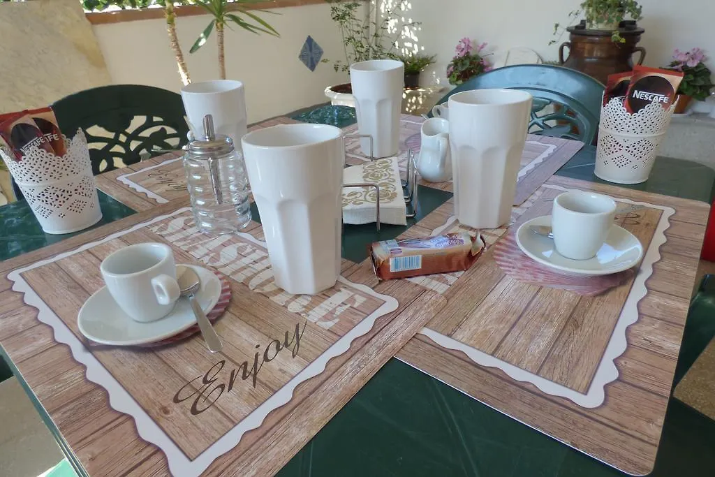 La Mansarda B&B Cinisi Couette-café
