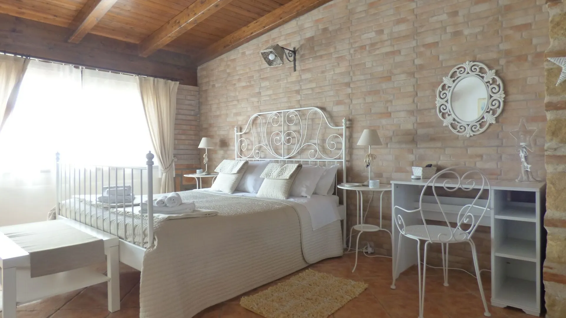 צ'יניזי La Mansarda B&B 3*,