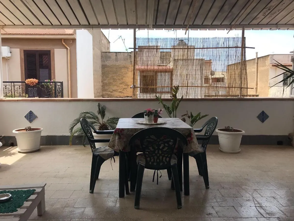 Bed & Breakfast La Mansarda B&B Cinisi
